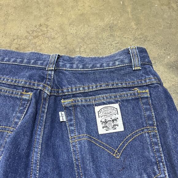 Vintage 80s Levi's Dark Wash Tapered Jeans 28x33 - Picture 3 of 4